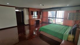 3 Bedroom Condo for rent in Rishi Court, Khlong Toei Nuea, Bangkok near Airport Rail Link Makkasan