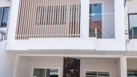2 Bedroom Townhouse for sale in Chang Khlan, Chiang Mai
