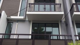 3 Bedroom Townhouse for rent in Suan Luang, Bangkok near MRT Si Nut