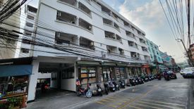 191 Bedroom Apartment for sale in Phlapphla, Bangkok near MRT Mahatthai
