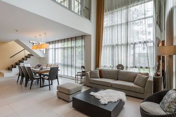 3 Bedroom Apartment for rent in Khlong Tan Nuea, Bangkok