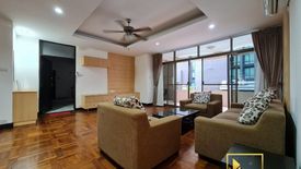 3 Bedroom Apartment for rent in Rishi Court, Khlong Toei Nuea, Bangkok near Airport Rail Link Makkasan