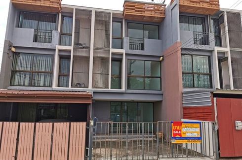 3 Bedroom Townhouse for sale in The Willow Townhome, Bang Chan, Bangkok