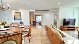 3 Bedroom Serviced Apartment for rent in Silom, Bangkok near BTS Chong Nonsi