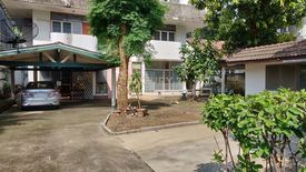 5 Bedroom House for sale in Khlong Tan Nuea, Bangkok