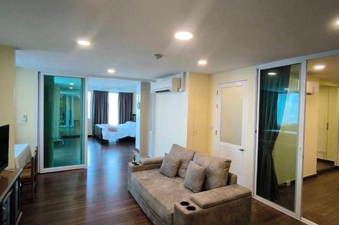 2 Bedroom Condo for rent in Khlong Tan Nuea, Bangkok