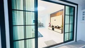 2 Bedroom Townhouse for sale in Na Kluea, Chonburi