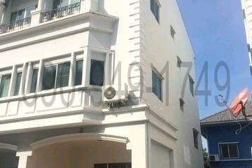 3 Bedroom House for rent in Lam Pla Thio, Bangkok