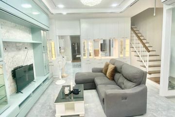 3 Bedroom Townhouse for rent in Phra Khanong, Bangkok near BTS Phra Khanong