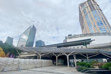 Office for rent in BHIRAJ TOWER at EmQuartier, Khlong Tan Nuea, Bangkok near BTS Phrom Phong