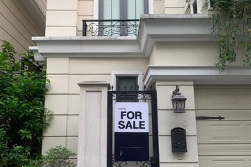 4 Bedroom House for sale in Bowon Niwet, Bangkok near MRT Democracy Monument
