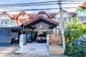 3 Bedroom Townhouse for sale in Lam Pla Thio, Bangkok