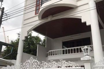 5 Bedroom Townhouse for rent in Khlong Tan Nuea, Bangkok
