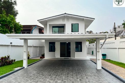 4 Bedroom House for rent in Sam Sen Nai, Bangkok near BTS Ari