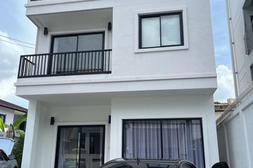 3 Bedroom Office for rent in Phra Khanong Nuea, Bangkok near BTS Ekkamai