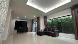 3 Bedroom House for rent in Hua Mak, Bangkok