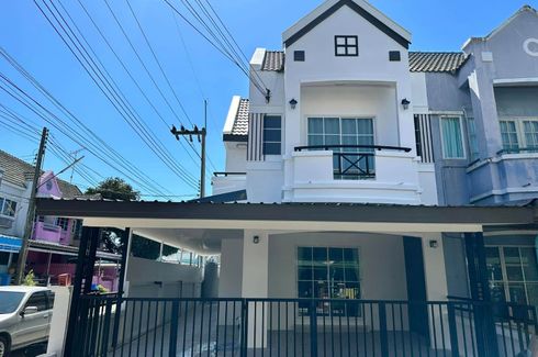 3 Bedroom House for sale in Surasak, Chonburi