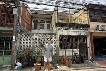 2 Bedroom Townhouse for sale in Yan Nawa, Bangkok