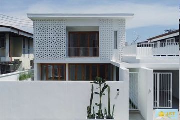 5 Bedroom House for sale in Hua Mak, Bangkok