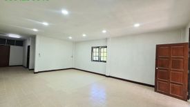 5 Bedroom Townhouse for rent in San Klang, Chiang Mai