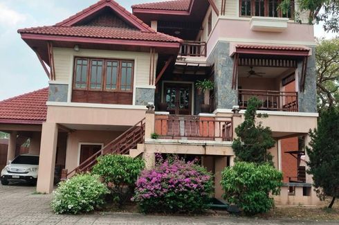 3 Bedroom House for sale in Sam Wa Tawan Ok, Bangkok