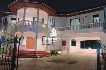 4 Bedroom Villa for sale in paradise villa 1, Na Kluea, Chonburi