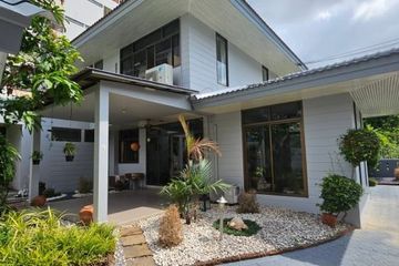 3 Bedroom House for rent in Phra Khanong Nuea, Bangkok near BTS Phra Khanong