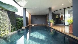 4 Bedroom Villa for sale in Khlong Tan Nuea, Bangkok