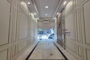 Commercial for Sale or Rent in Khlong Tan Nuea, Bangkok