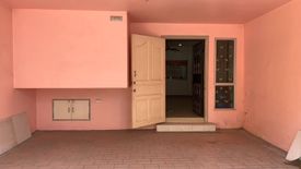3 Bedroom Townhouse for sale in Baan Klang Meuang British Town Srinakarin, Bang Kaeo, Samut Prakan near MRT Si La Salle