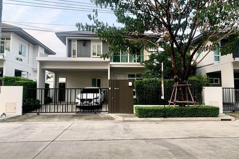 3 Bedroom House for sale in Dokmai, Bangkok