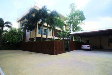 5 Bedroom Villa for sale in Bang Chak, Bangkok