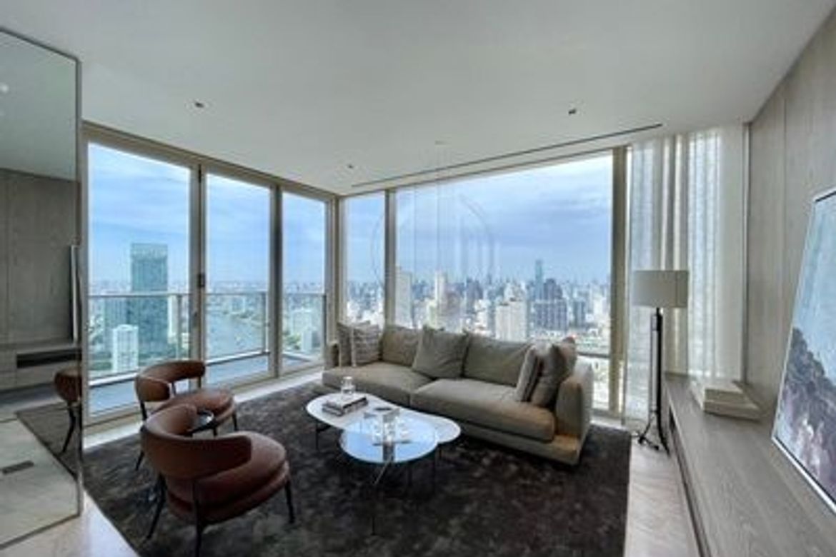 Sathon, Bangkok - Photo 2