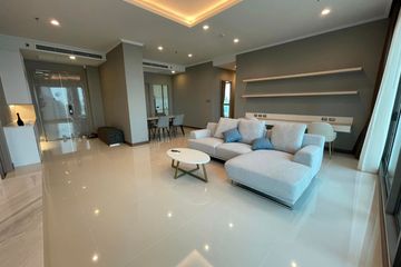 3 Bedroom Condo for rent in Khlong Tan Nuea, Bangkok
