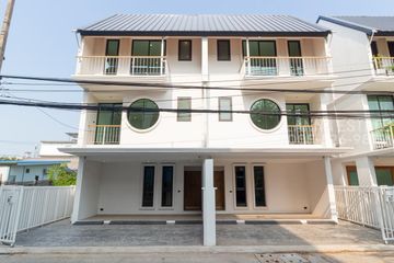 3 Bedroom Townhouse for sale in Chang Phueak, Chiang Mai