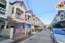3 Bedroom Townhouse for sale in Tha Raeng, Bangkok