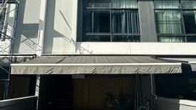 3 Bedroom Townhouse for rent in Arden Rama 3, Chong Nonsi, Bangkok