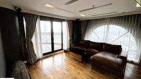 3 Bedroom Condo for sale in Bang Rak, Bangkok near BTS Saphan Taksin