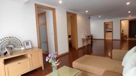 3 Bedroom Serviced Apartment for rent in Khlong Toei Nuea, Bangkok near BTS Ploen Chit