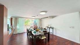 4 Bedroom Apartment for rent in Sathorn Gallery Residences, Silom, Bangkok near BTS Surasak