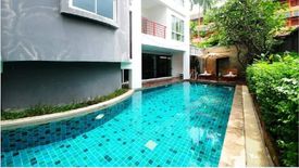 48 Bedroom Hotel / Resort for sale in Bang Khun Phrom, Bangkok near MRT Democracy Monument