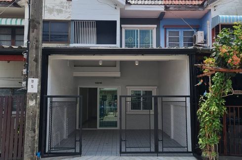 2 Bedroom Townhouse for sale in Sai Mai, Bangkok near BTS Khlong Si