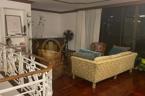 4 Bedroom Condo for sale in Phra Khanong Nuea, Bangkok near BTS Ekkamai
