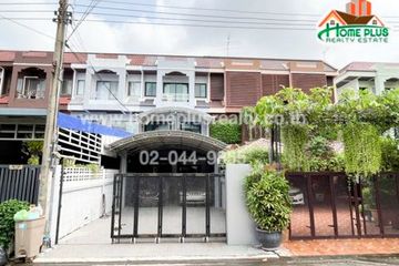 4 Bedroom Townhouse for sale in Tha Raeng, Bangkok