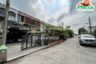 4 Bedroom Townhouse for sale in Tha Raeng, Bangkok