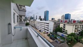 1 Bedroom Apartment for sale in Sam Sen Nai, Bangkok near BTS Sanam Pao