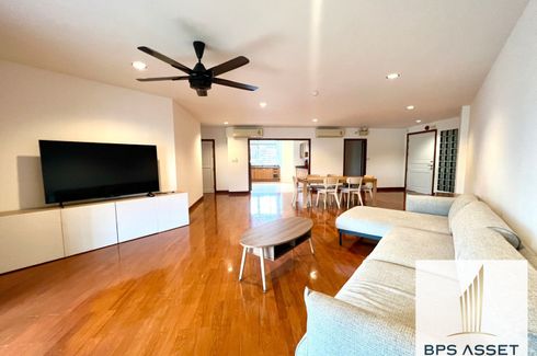 3 Bedroom Apartment for rent in Thung Maha Mek, Bangkok near MRT Lumpini