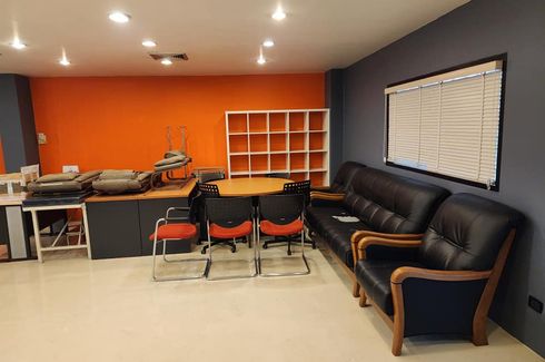 Condo for rent in Khlong Ton Sai, Bangkok near BTS Charoen Nakhon