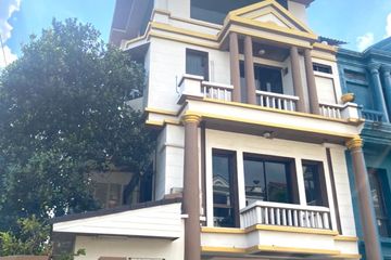 4 Bedroom Townhouse for rent in Sam Sen Nok, Bangkok