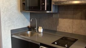 1 Bedroom Condo for rent in Si Phraya, Bangkok near MRT Sam Yan